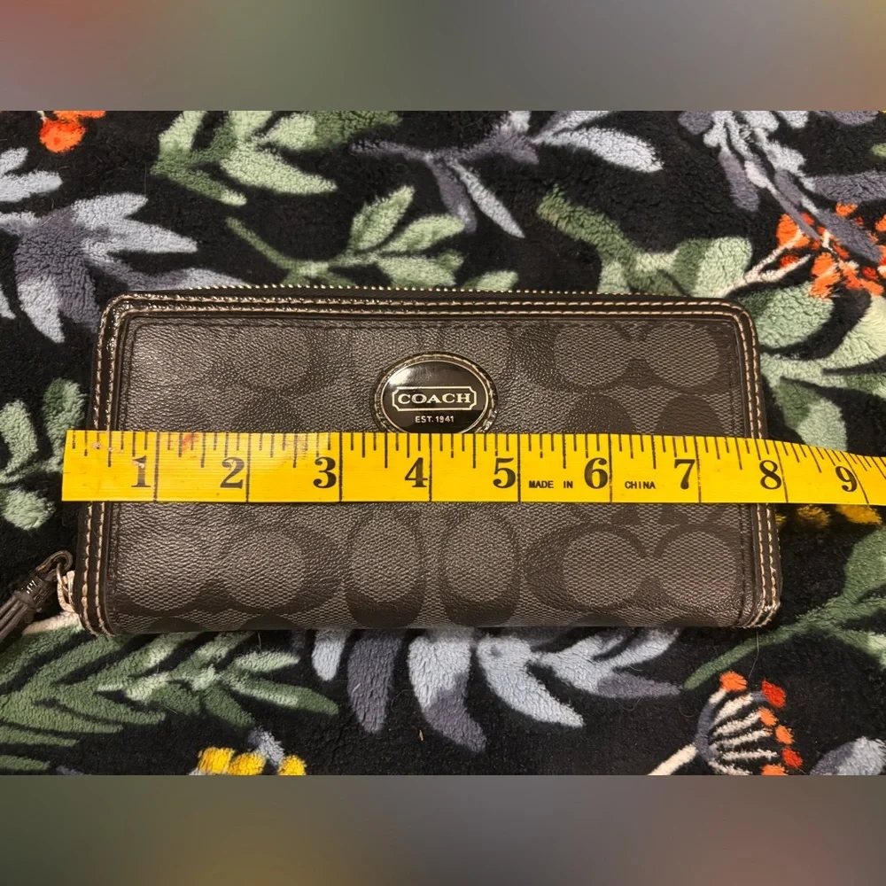 Coach Gray And Black Signature Wallet - Picture 9 of 10